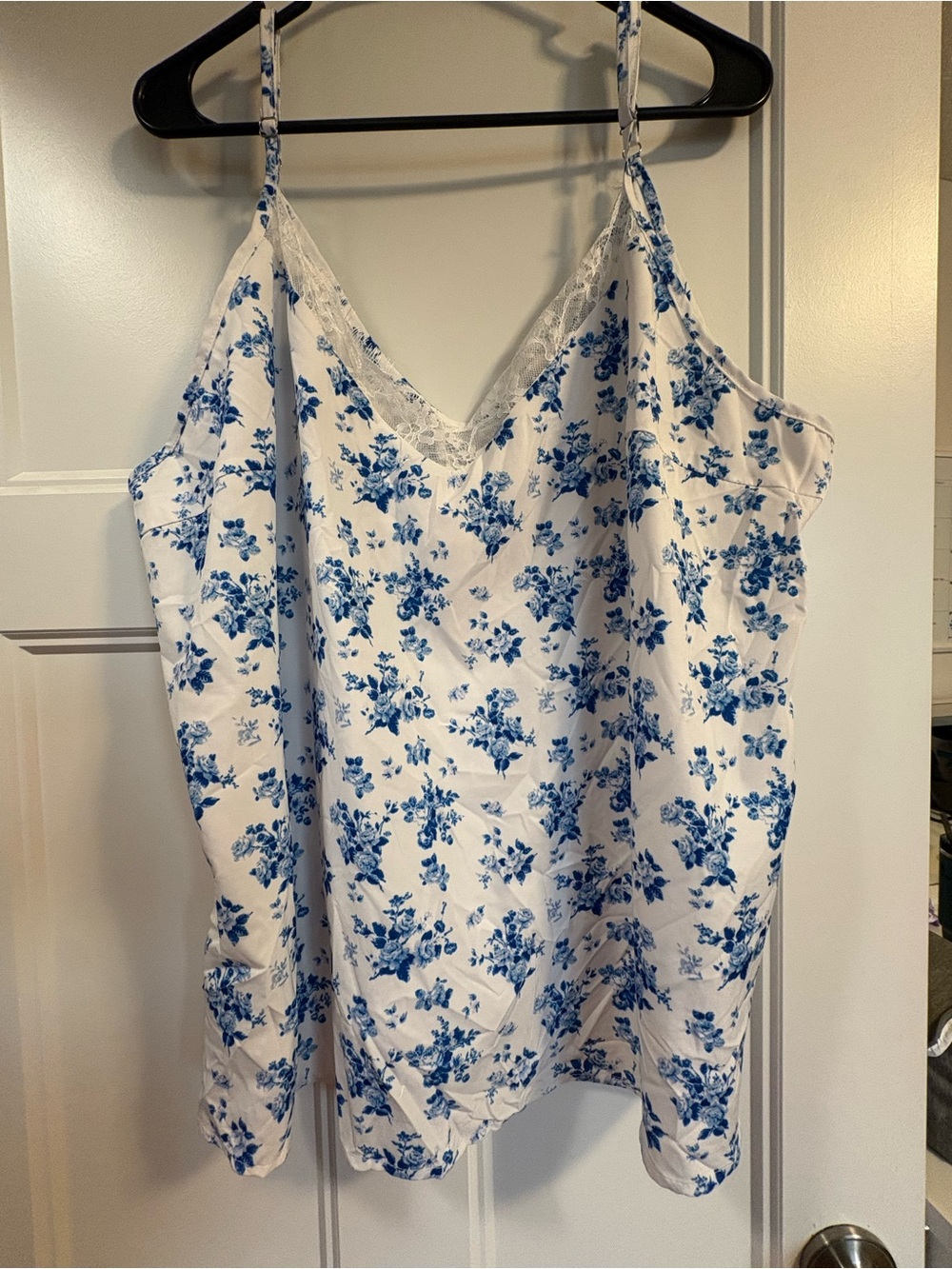 SHEIN White and Blue Floral Lace-Trim Cami Top